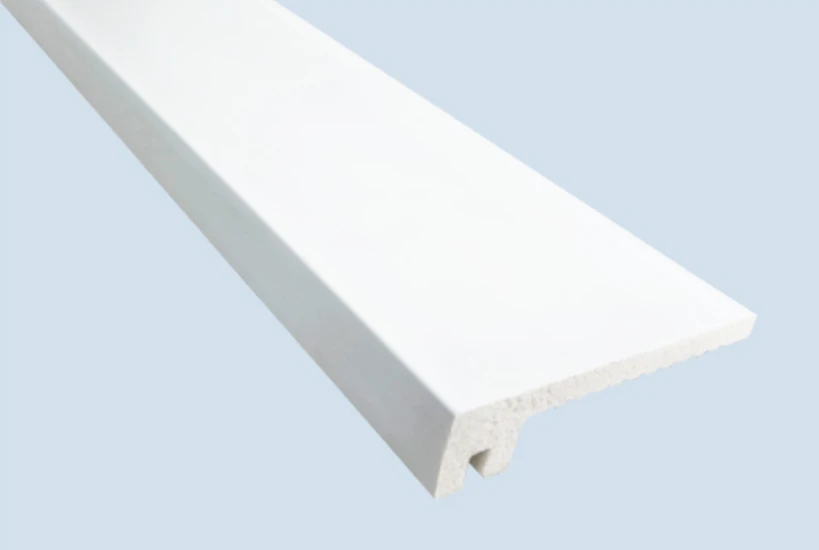 Trang trí ván chân tường bằng Polystyrene màu trắng đồng nhất